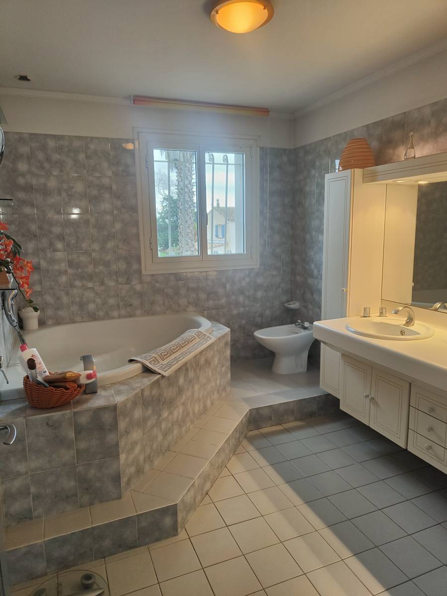 Rénovation complète d'une salle de bain proche Lunel dans l'Hérault